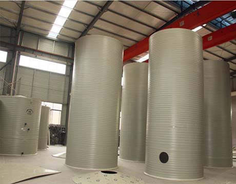 �h����������